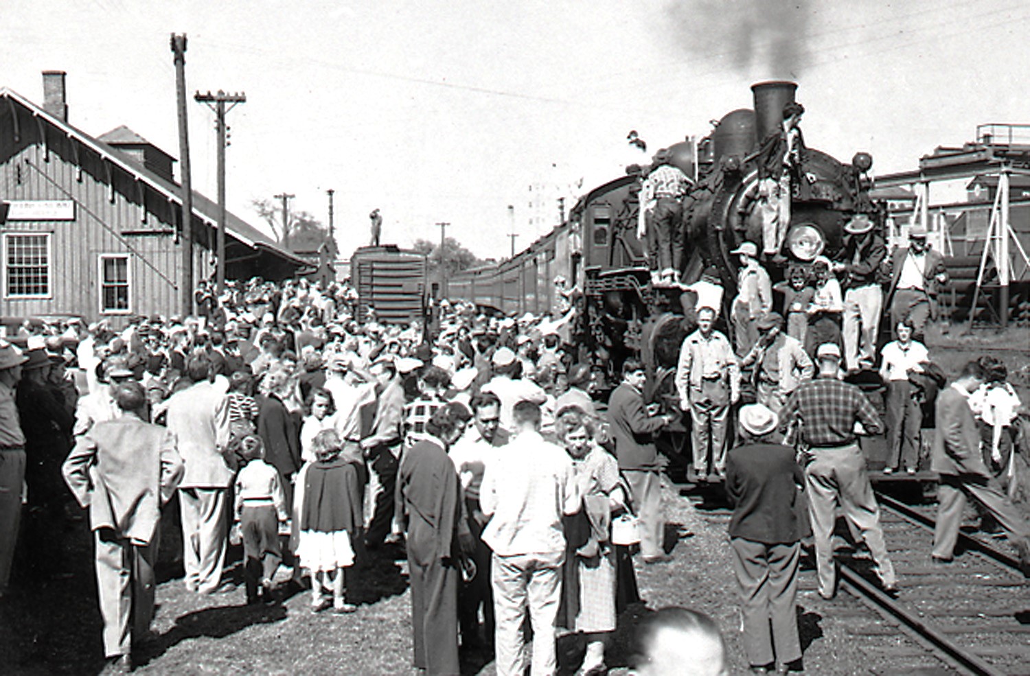 GTW Jackson Depot and Crowd